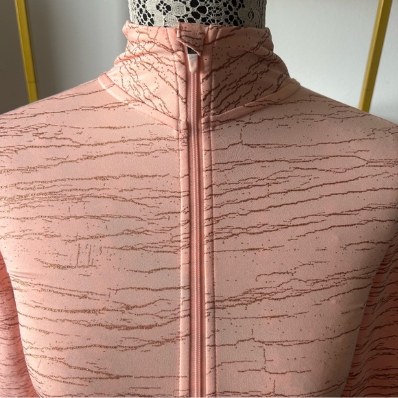 Nike Pro Victory Metallic Crackle Shirt - Picture 2 of 4